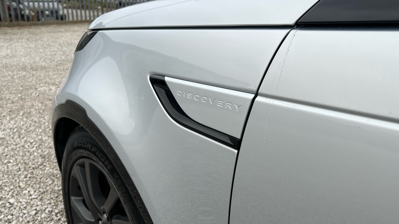 Land Rover Discovery 3.0 D250 R-Dynamic S 5dr Auto Diesel Station Wagon